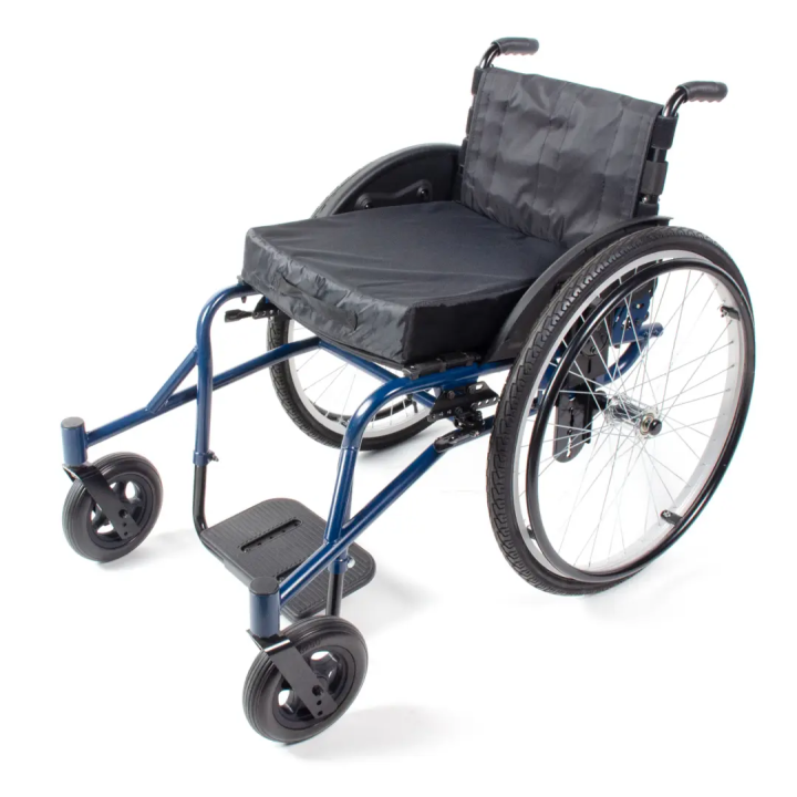FAUTEUIL ROULANT TOUT TERRAIN